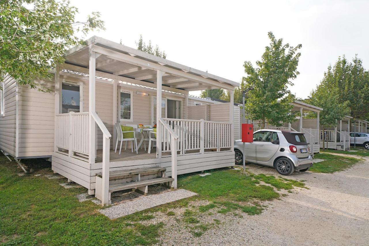 Butterfly Camping Village Peschiera del Garda Exterior photo